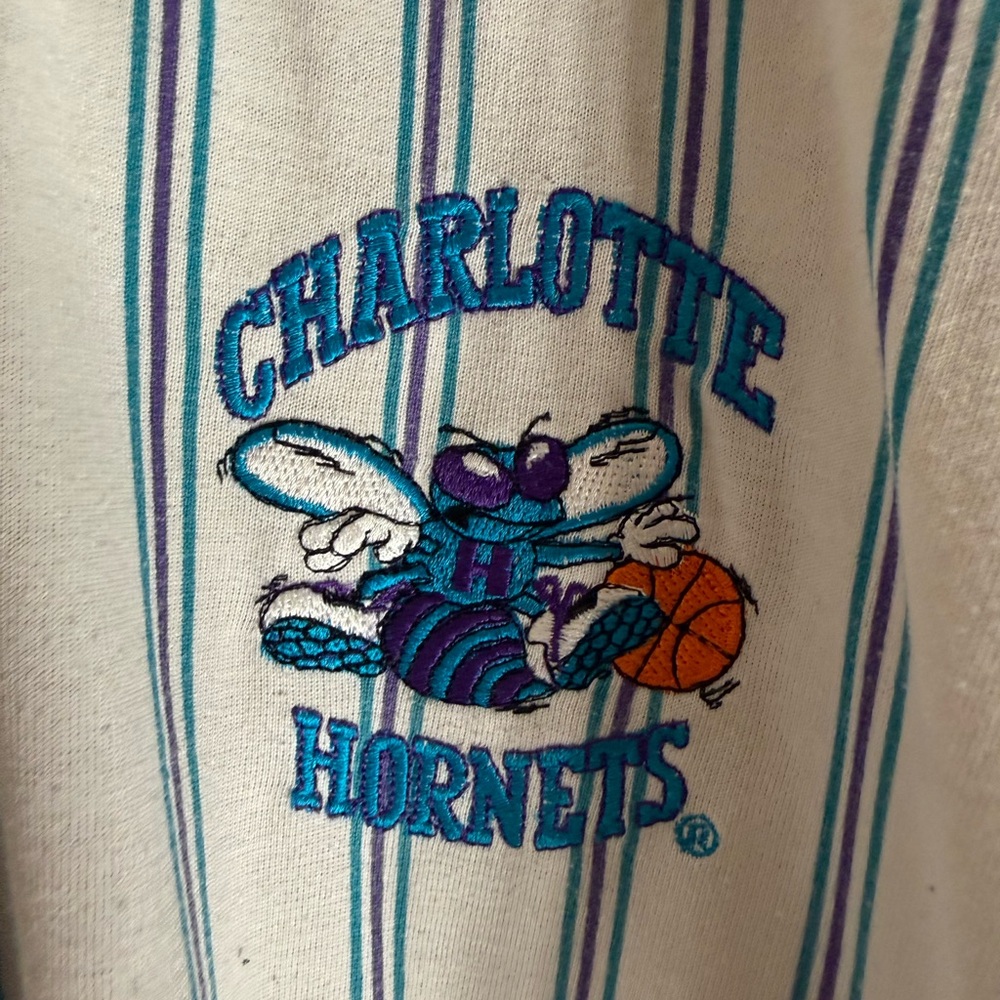 Large 90’s Starter Hornets Jersey - Picture 4 of 9